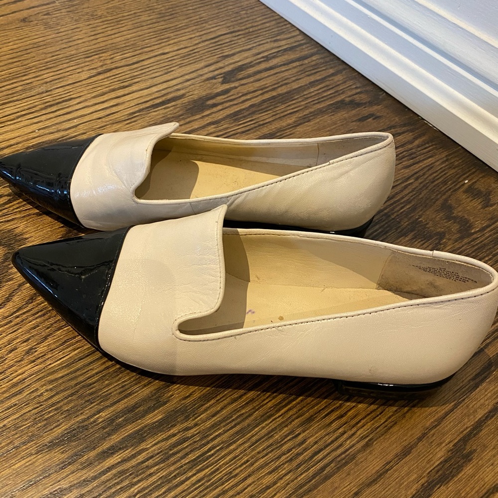Women’s flats.
